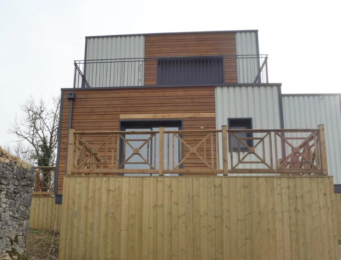 Lot En Dock 3 Logements Atypiques Et Ecologiques En Vallee De La Dordogne Souillac