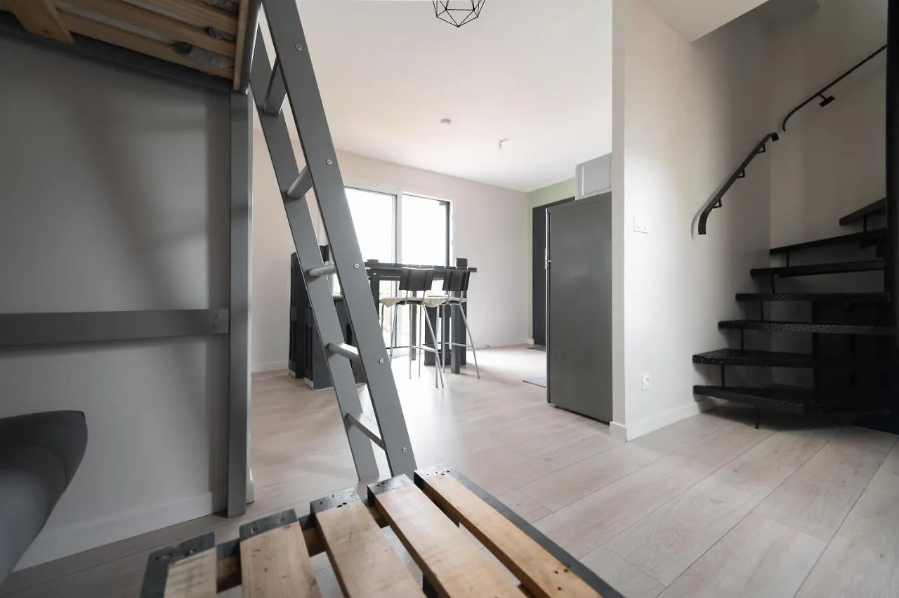 Lot En Dock 3 Logements Atypiques Et Ecologiques En Vallee De La Dordogne Souillac