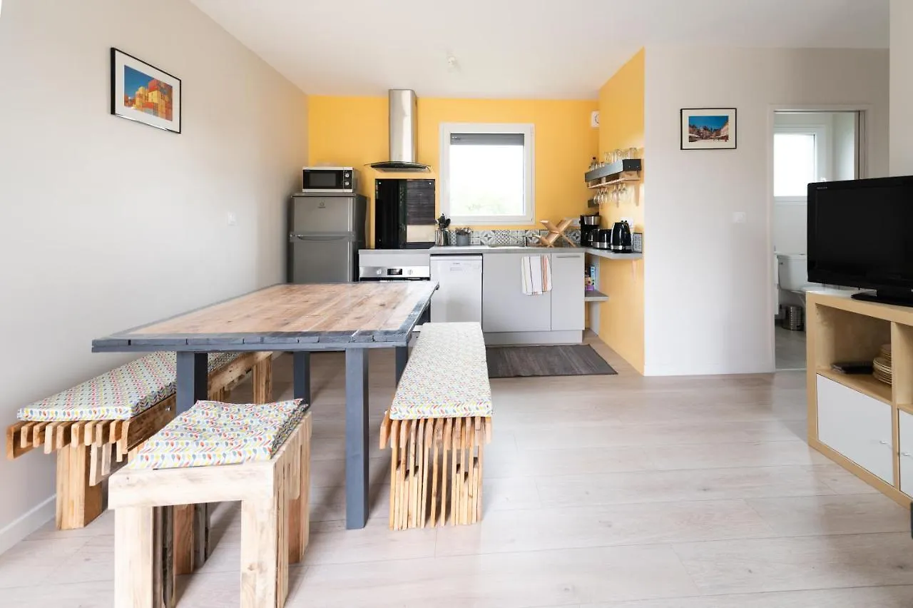 Appartement Lot En Dock 3 Logements Atypiques Et Ecologiques En Vallee De La Dordogne Souillac