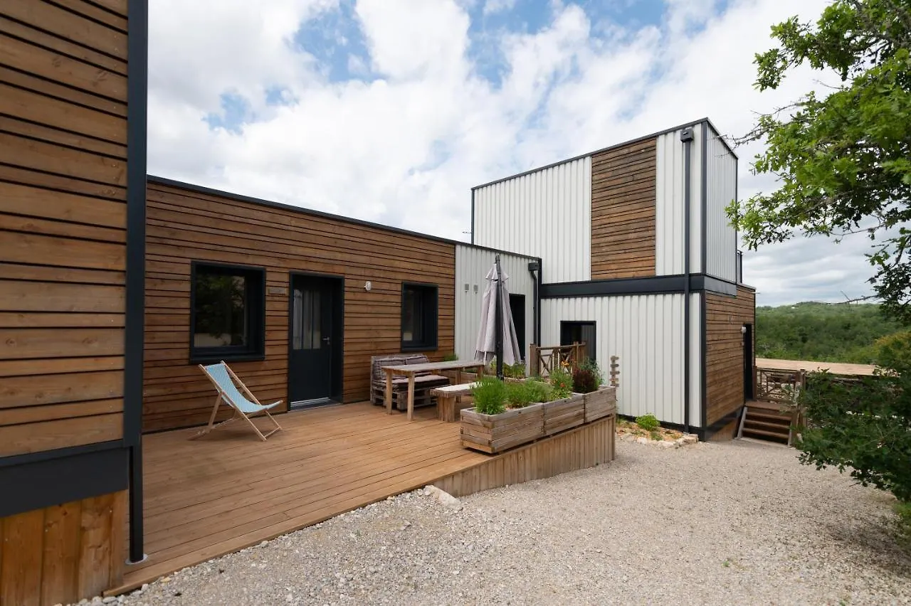 Lot En Dock 3 Logements Atypiques Et Ecologiques En Vallee De La Dordogne Souillac