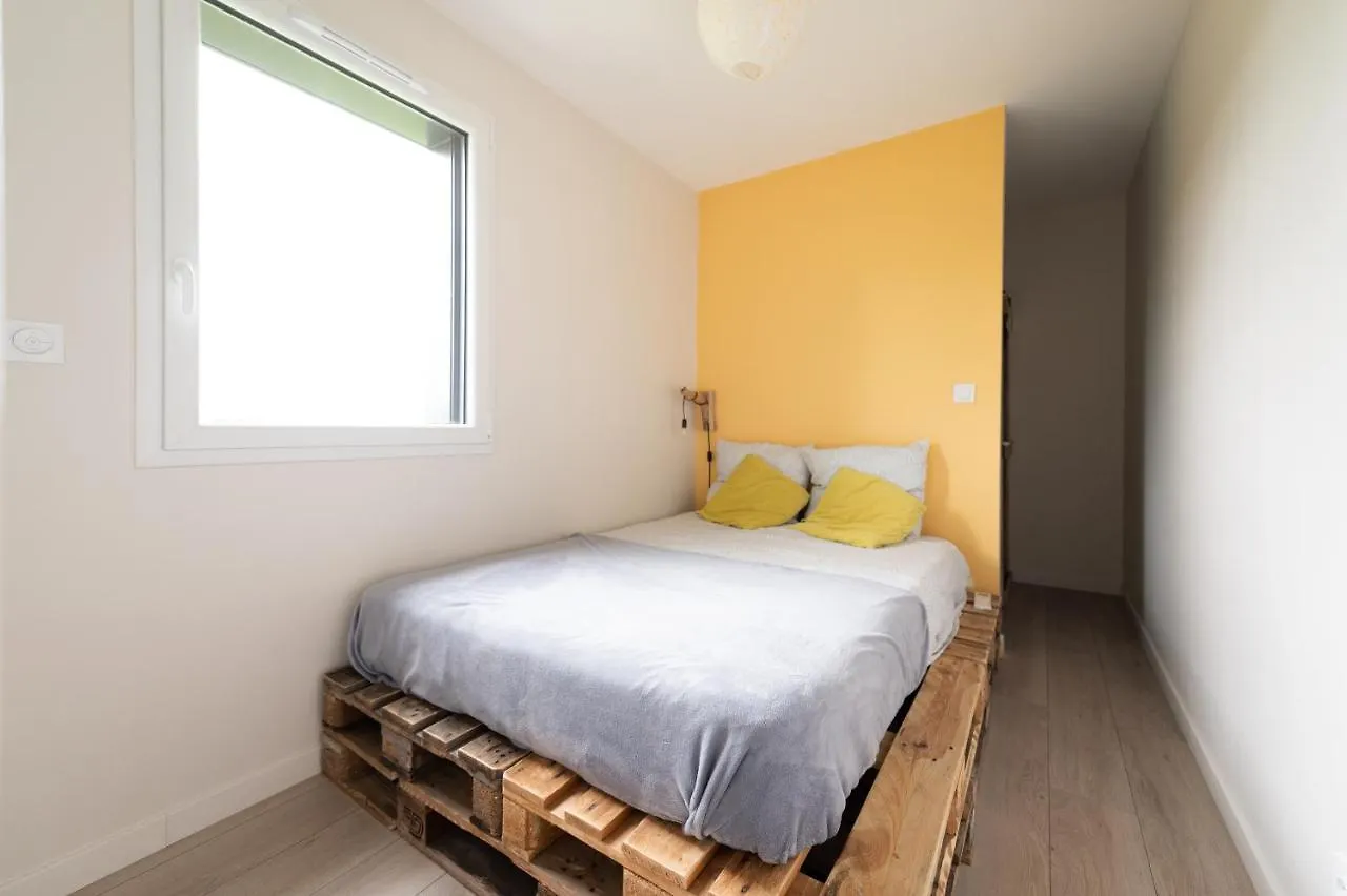 Appartement Lot En Dock 3 Logements Atypiques Et Ecologiques En Vallee De La Dordogne Souillac