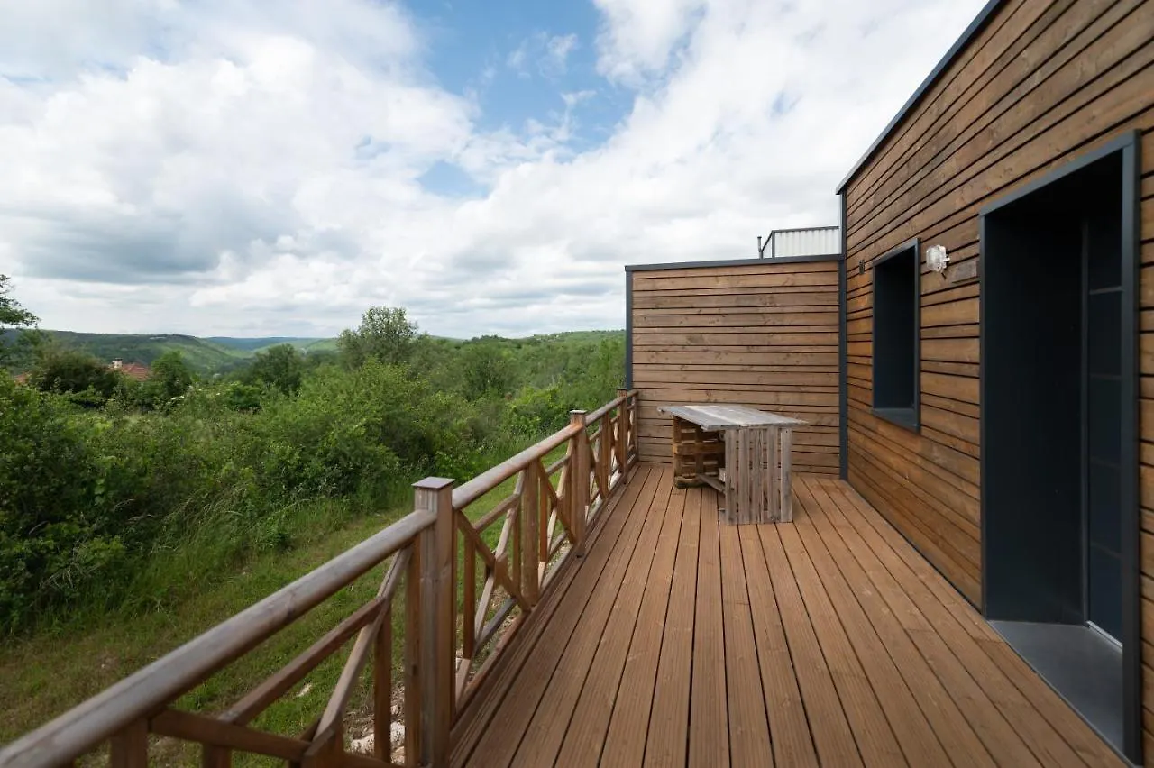 Lot En Dock 3 Logements Atypiques Et Ecologiques En Vallee De La Dordogne Souillac Frankrijk